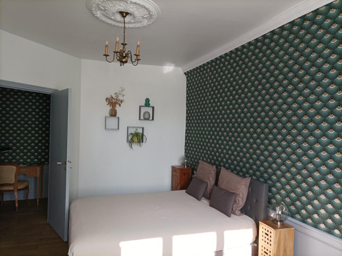 Le Relais Des Roses- Chambres D'Hotes Vatan Экстерьер фото