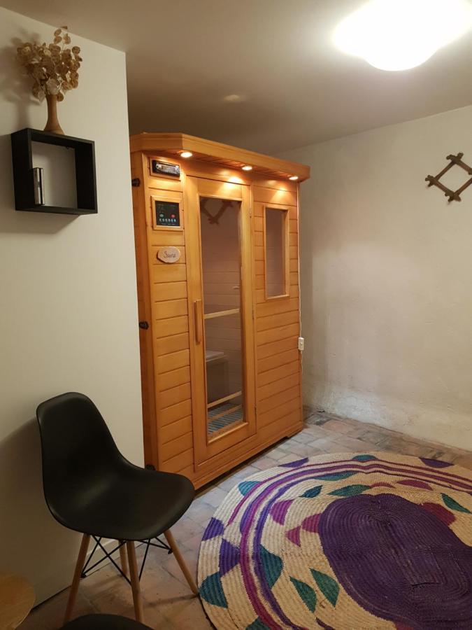 Le Relais Des Roses- Chambres D'Hotes Vatan Экстерьер фото